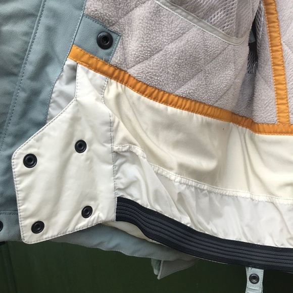 Burton snowboarding jacket - Picture 6 of 7